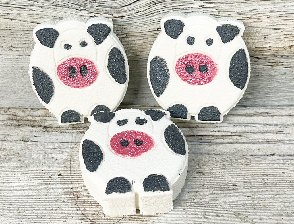 Cow Foaming Bath Bomb