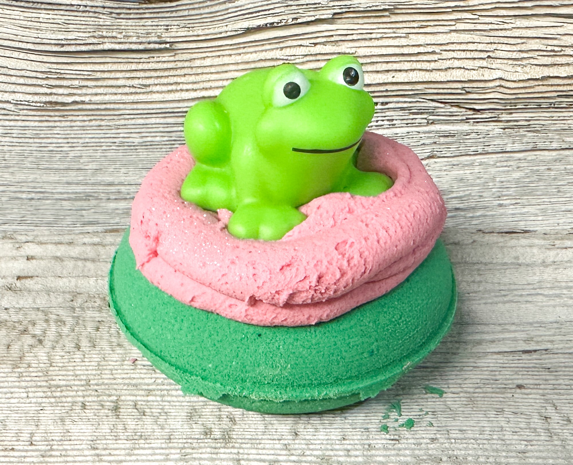 Frog Foaming Bath Bomb