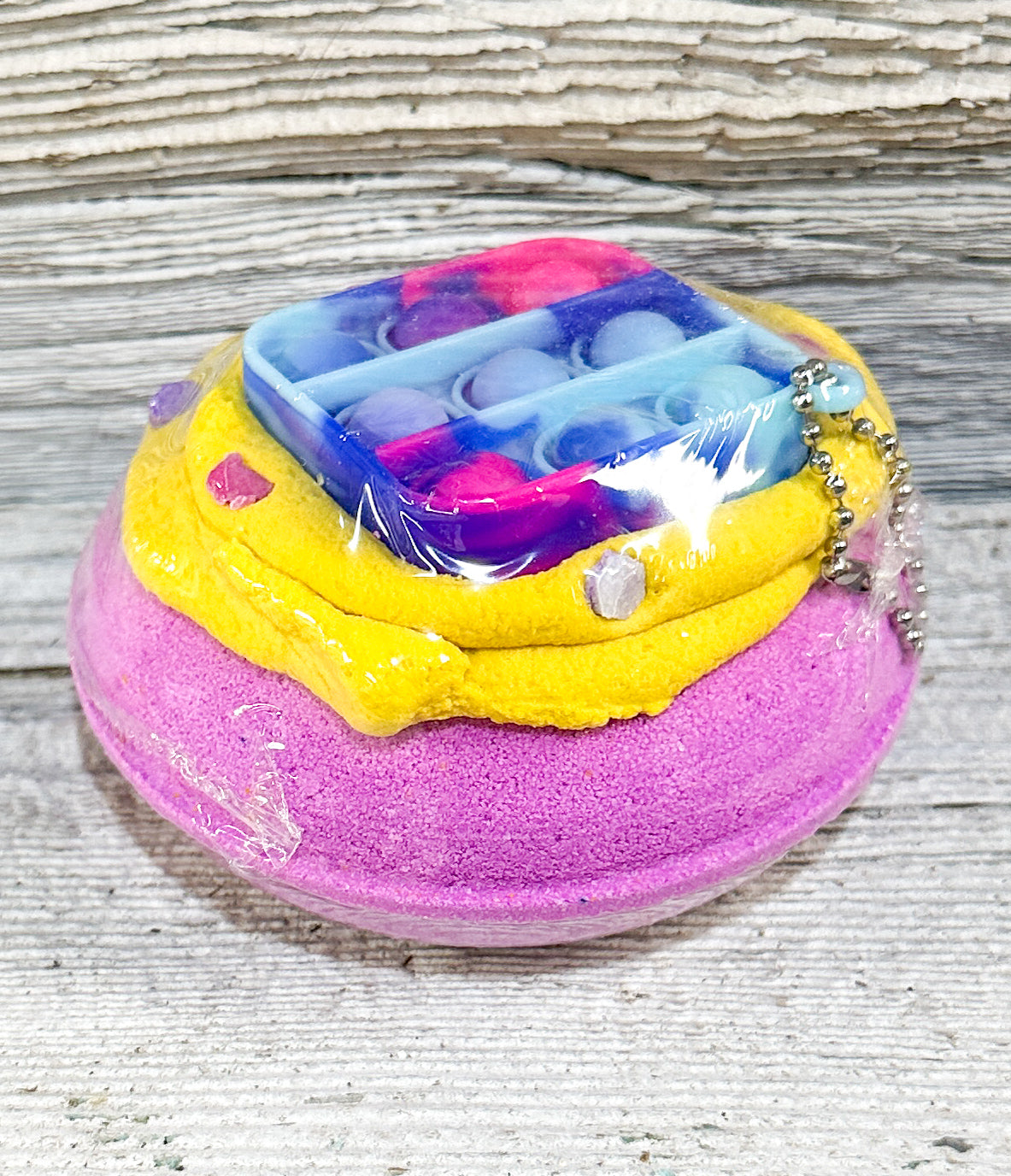 Pop-It Foaming Bath Bomb
